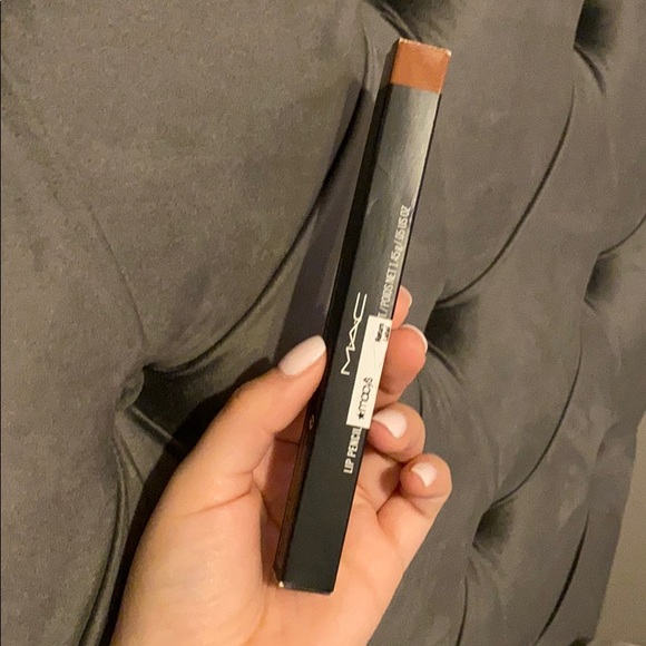 MAC Cosmetics Other - MAC Stripdown Lipliner